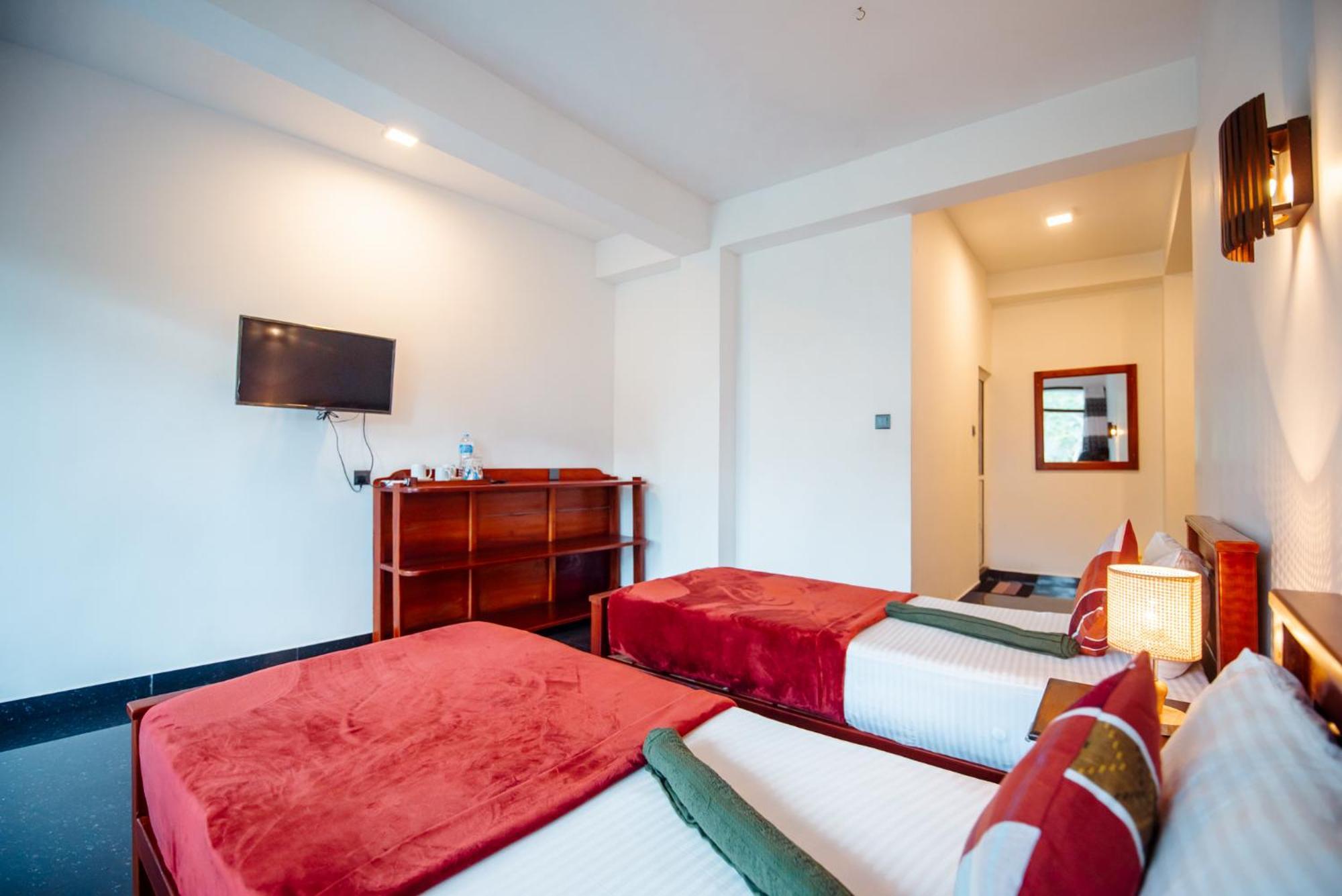 Adams Peak Inn Nallathanniya Εξωτερικό φωτογραφία